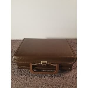 Vintage Service MFG Co. Made In USA 12 SLOT Brown Vinyl‎ Cassette Carrying Case